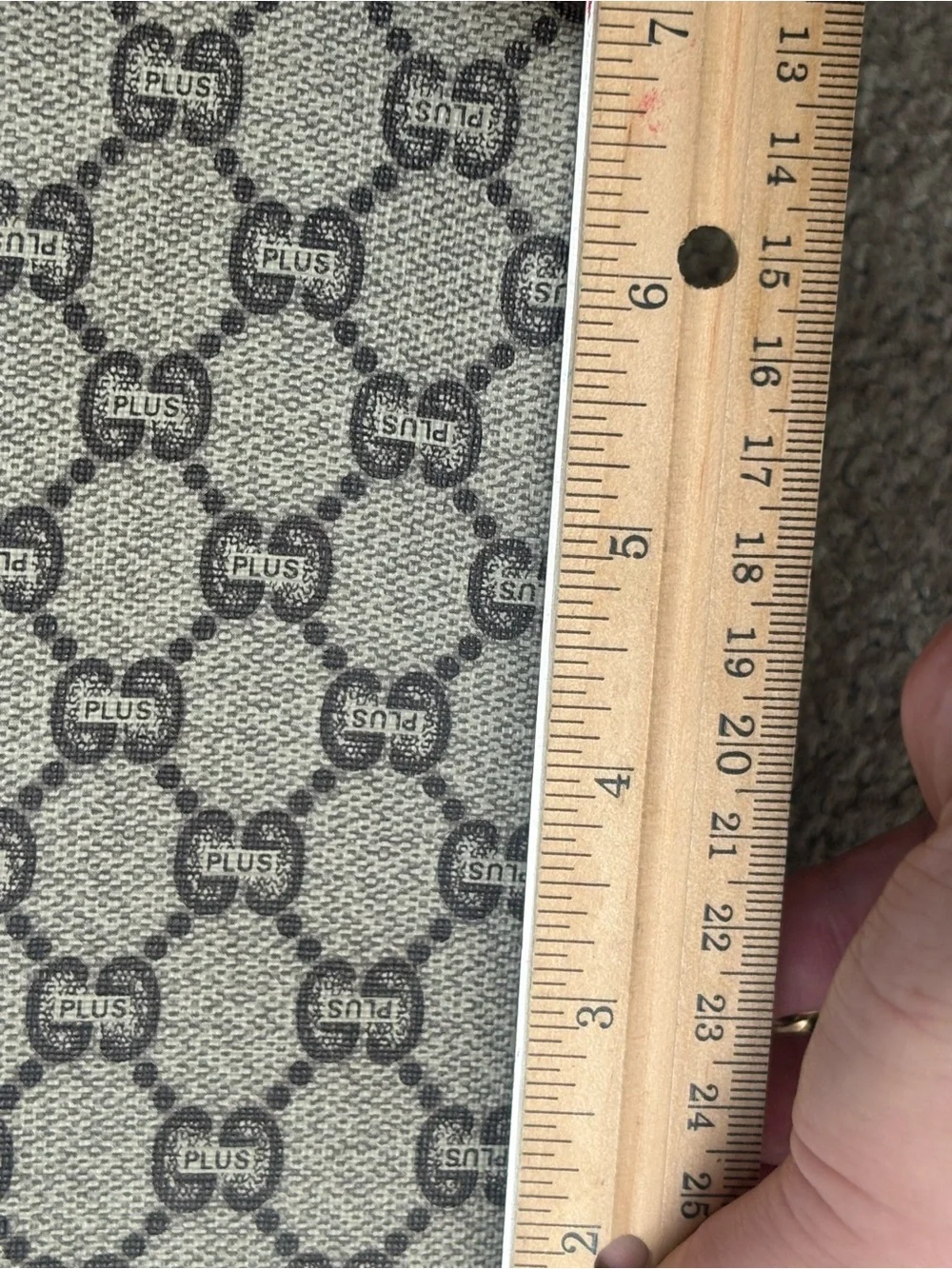 Auth Gucci Supreme Crossbody bag medium Vintage